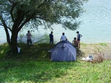 Topiaceho sa z Domaše vytiahli dvaja rybári