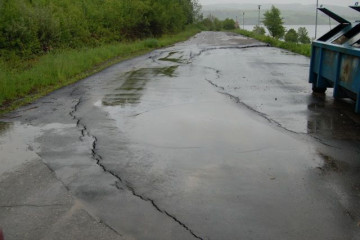 Cesta na zosuve uzavretá do odvolania