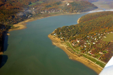 Kelča prišla o pozemok pri vode zámenou za pozemok na kopci