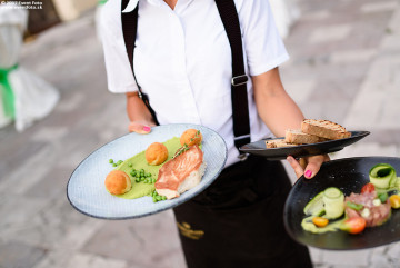 Verejná obchodná súťaž - catering na výletnej lodi Bohemia 