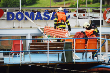 Hasiči z Holčíkoviec zasahovali na Bohemii pri simulovanom požiari