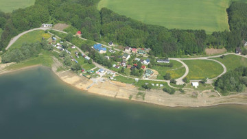 Čudné obchody s pozemkami aj v obci Holčíkovce 