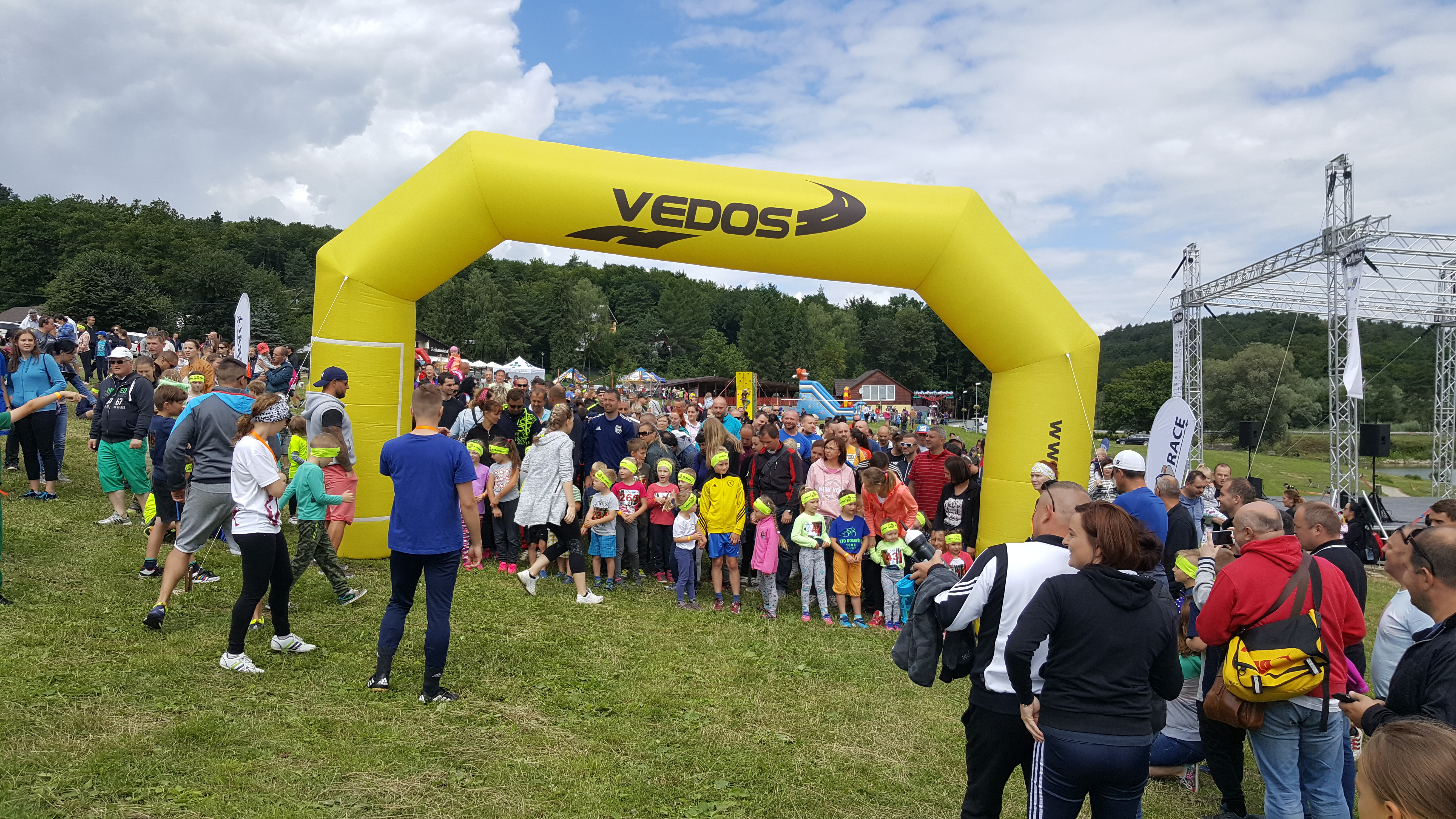 Kid race 1.jpg (5.50 MB)